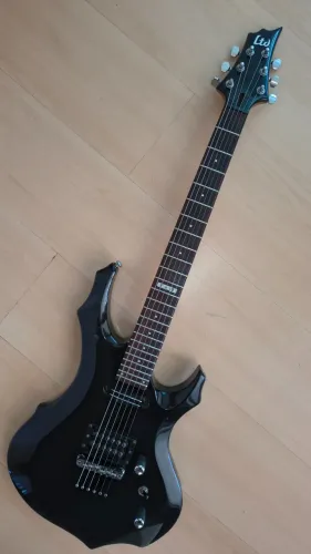Guitarra LTD F-10 com Malagoli