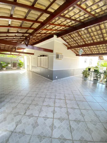 Linda casa com pomar 