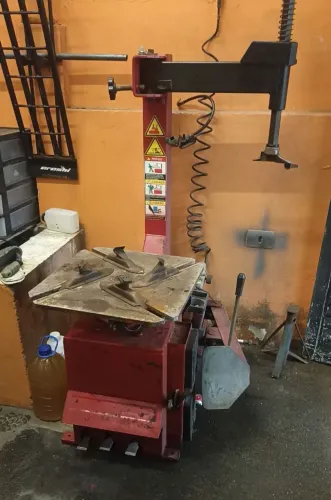Desmontadora de Pneus