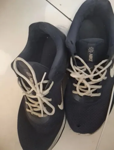 Par de tênis masculinos original Nike número 42 usados