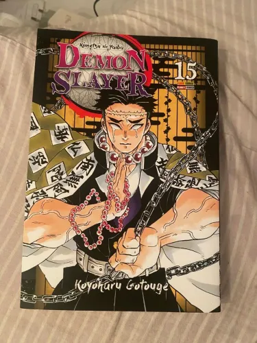 mangá "Demon Slayer" volume 15