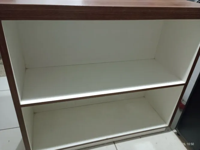 Armário de chão