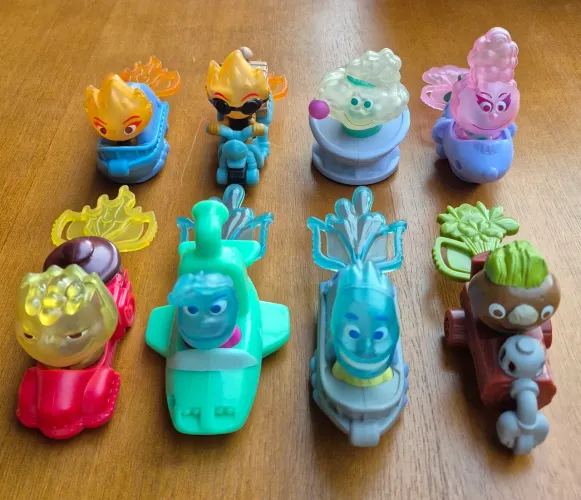 Coleção completa McDonald's do filme Elementos (8 personagens)