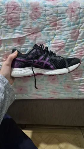Sapatos tamanho 37 roxo em bom estado