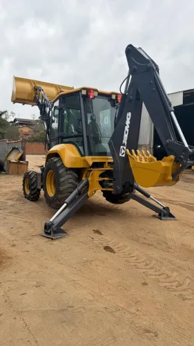 Retroescavadeira XCMG 2024 XC870BR Nova