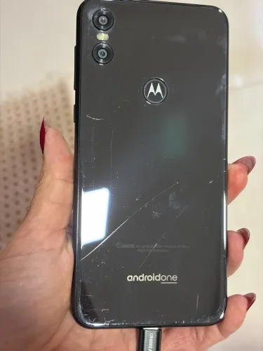 Celular motorola One