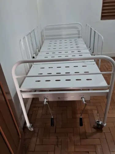 Cama Hospitalar vendo nova sem uso