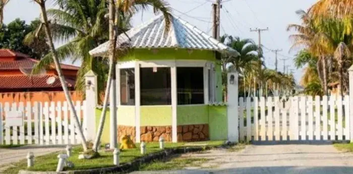 Praia de Marica / Jaconé - RJ- Lote - 670m2 - escritura e RGI- Comercial e Residencial- 