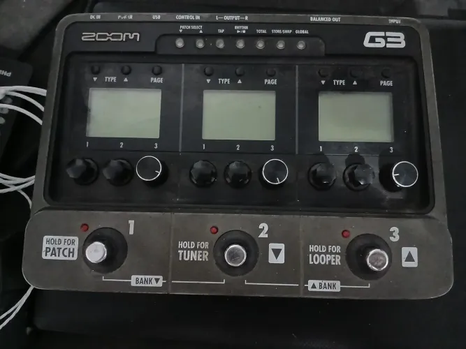 Zoom G3 - Pedaleira Multi Efeitos para Guitarra