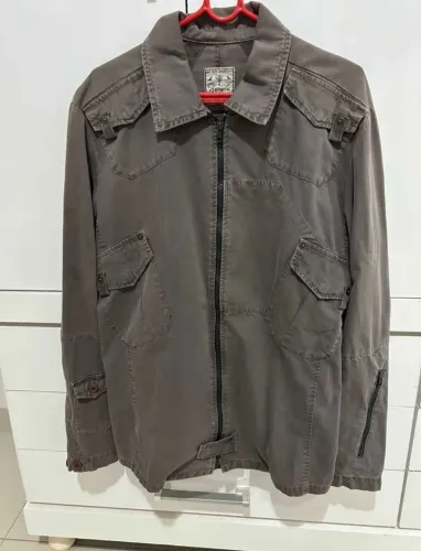 Jaqueta masculina marca Kapalla