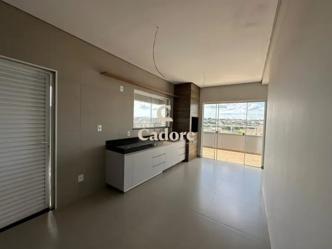 Cobertura à venda no Santa Mônica com 3/4 e 03 suítes