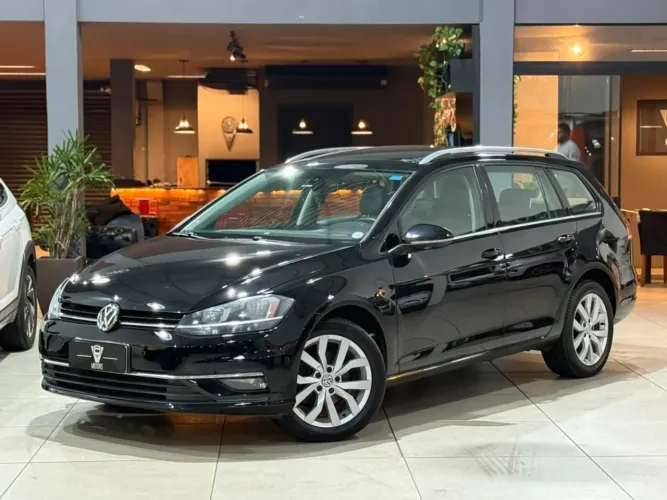 Volkswagen Golf Highline 1.4 TSI Total Flex Aut. 2018