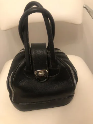 Mini- Bolsa de mão, Couro Preta