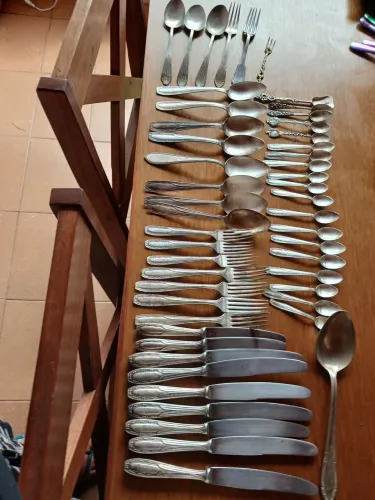 44 Talheres de prara + 7 não prata