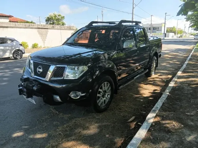 Nissan Frontier SL CD 4X4 2.5tb Diesel AUT 2014