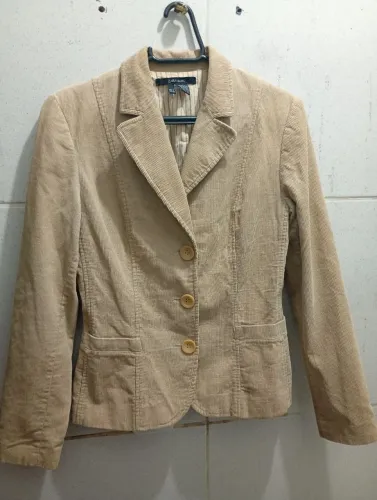 Blazer bege Zara, os dois por 70