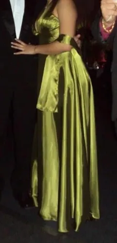 Vestido verde para festa maravilhoso