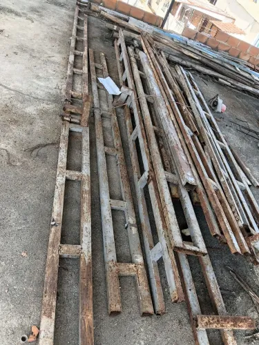 Treliças e Tubos quadrados,  23 unidades 