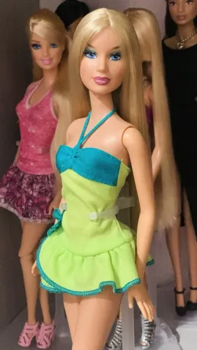 Barbie ultra hair