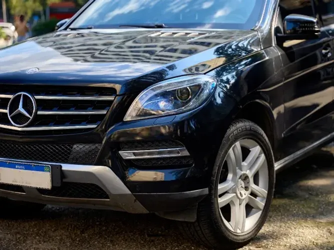 Mercedes-Benz ML-350 Sport CGI 3.5 V6 306cv 4X4 Aut. 2013