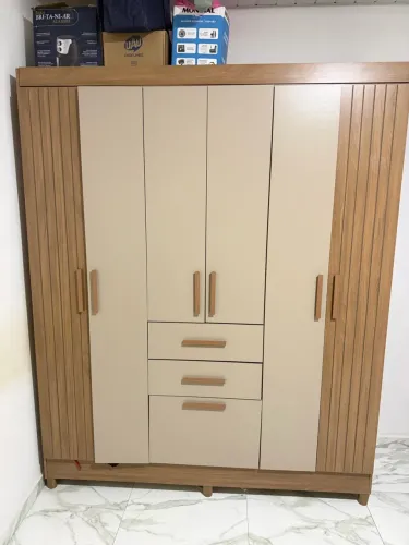 Guarda roupa casal
