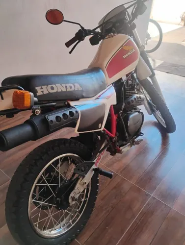 Honda XL 250R Item de colecionador