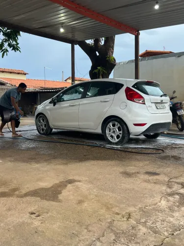 Ford Fiesta 1.6 16V Flex Aut. 5P 2015
