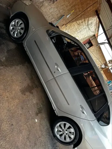 Renault Symbol Privilège Hi-flex 1.6 16V 4P 2010