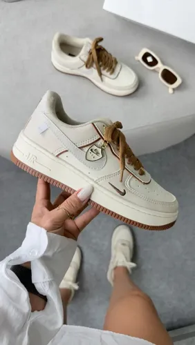 Tênis Nike Air Force Medalha Bege