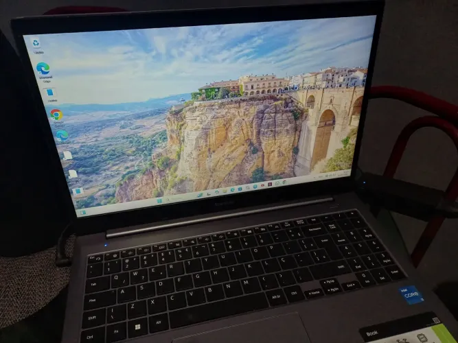 Notebook Samsung i3