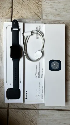 Apple Watch Séries 8 (GPS, 45mm)