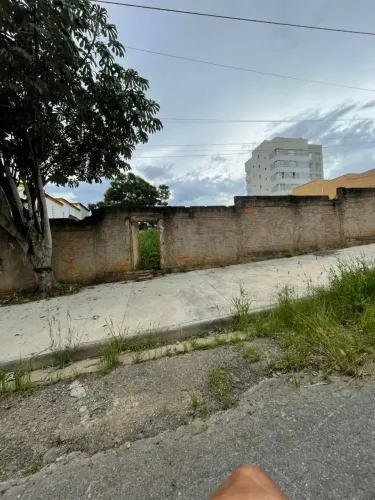 Terreno a venda no bairro Santa Marta! codigo: 370667