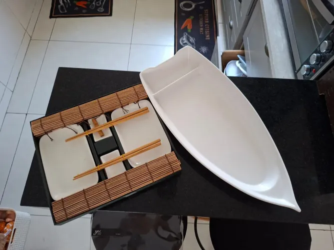 Kit jantar Louça japonês+ barco 50 cm