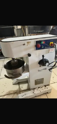 Batedeira 20 litros