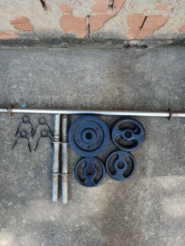 ?Kit Musculação: Barra Média + Halteres + 22kg Anilhas 