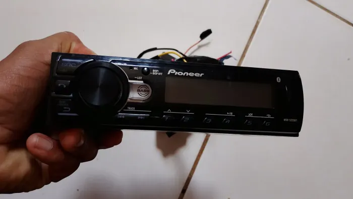 Vendo o rádio Pioneer que pega Bluetooth semi-novo