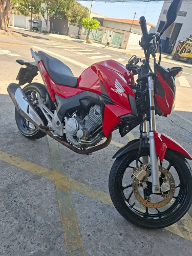  "Honda CB Twister 250 - [Ano 2016] - [otimo estado de conservação]".