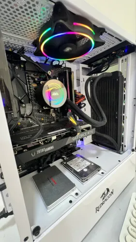     PC Gamer White RTX 3060 12GB Ryzen 7 3700X + X570 TUF