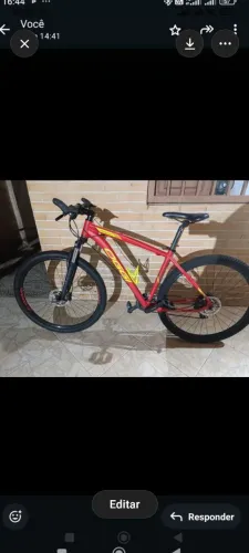 Bicicleta Aro 29 semi nova em ótimo estado de conservação quadro 19