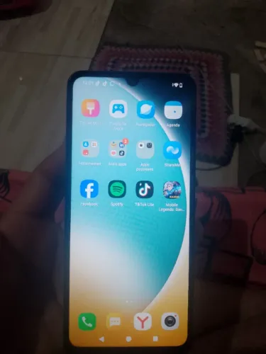 Celular poco