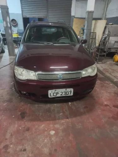 Fiat Palio Weekend HLX 1.8 MPI Flex 4P 2005