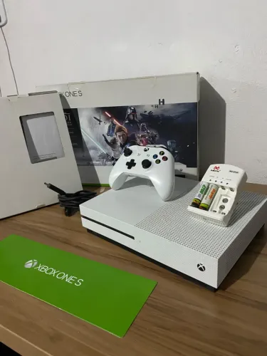 Xbox One S 1TB Branco - Completo na Caixa