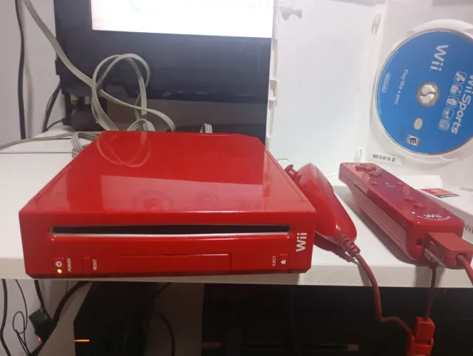 Nintendo Wii vermelho desbloqueado