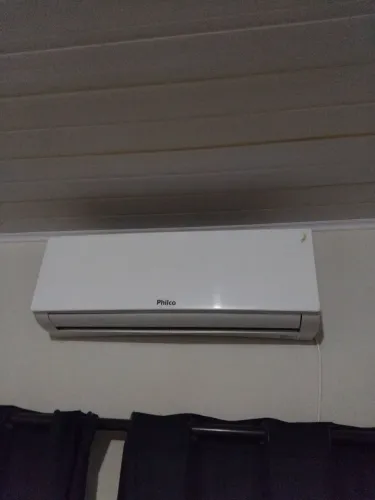 Ar-Condicionado Philco Split 12.000 BTUs - Excelente Estado