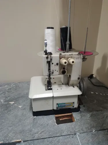 Vendo máquina de costura Braço BC2600 com mini mesa acoplada