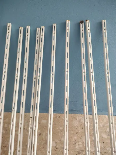 Trilho para cantoneira Fico Branco 2m