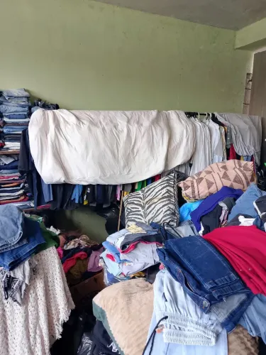 VENDE BRECHÓ DE ROUPAS