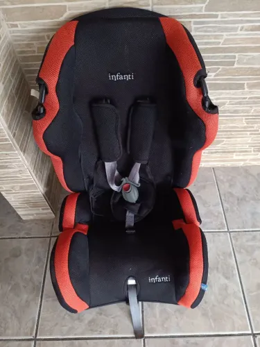 Cadeira de Bebê pra Auto