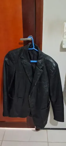 Jaqueta de couro verdadeiro número 48 100% legítimo,preto