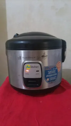 Panela de arroz Elétrica e inox
